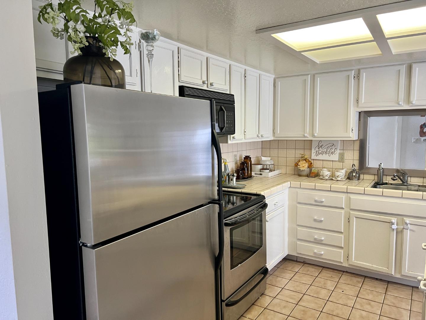 Detail Gallery Image 3 of 5 For 444 Racquet Landing, Aptos,  CA 95003 - 2 Beds | 2/1 Baths