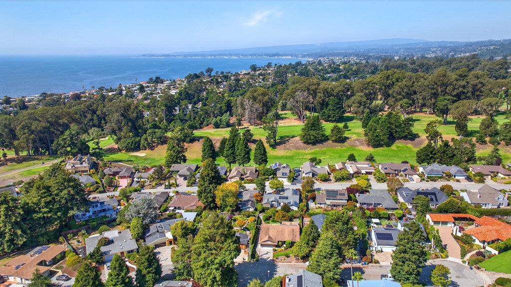 Detail Gallery Image 4 of 38 For 210 Wingfoot Dr, Aptos,  CA 95003 - 3 Beds | 2 Baths