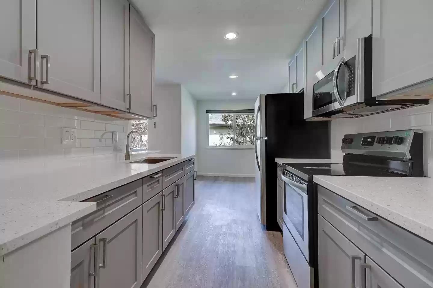 Detail Gallery Image 2 of 15 For 630 Masonic Way, Belmont,  CA 94002 - – Beds | – Baths