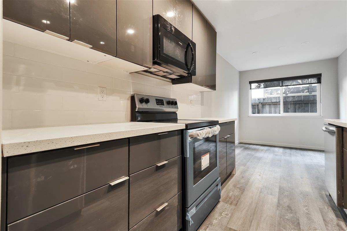 Detail Gallery Image 7 of 15 For 630 Masonic Way, Belmont,  CA 94002 - – Beds | – Baths