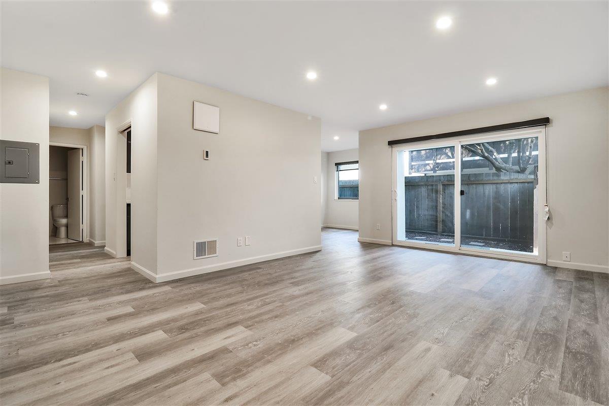 Detail Gallery Image 8 of 15 For 630 Masonic Way, Belmont,  CA 94002 - – Beds | – Baths