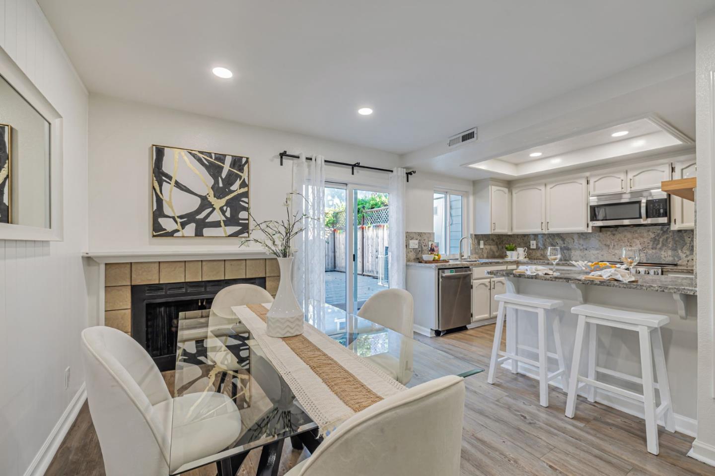 Detail Gallery Image 12 of 36 For 201 Shelley Ave, Campbell,  CA 95008 - 3 Beds | 2/1 Baths