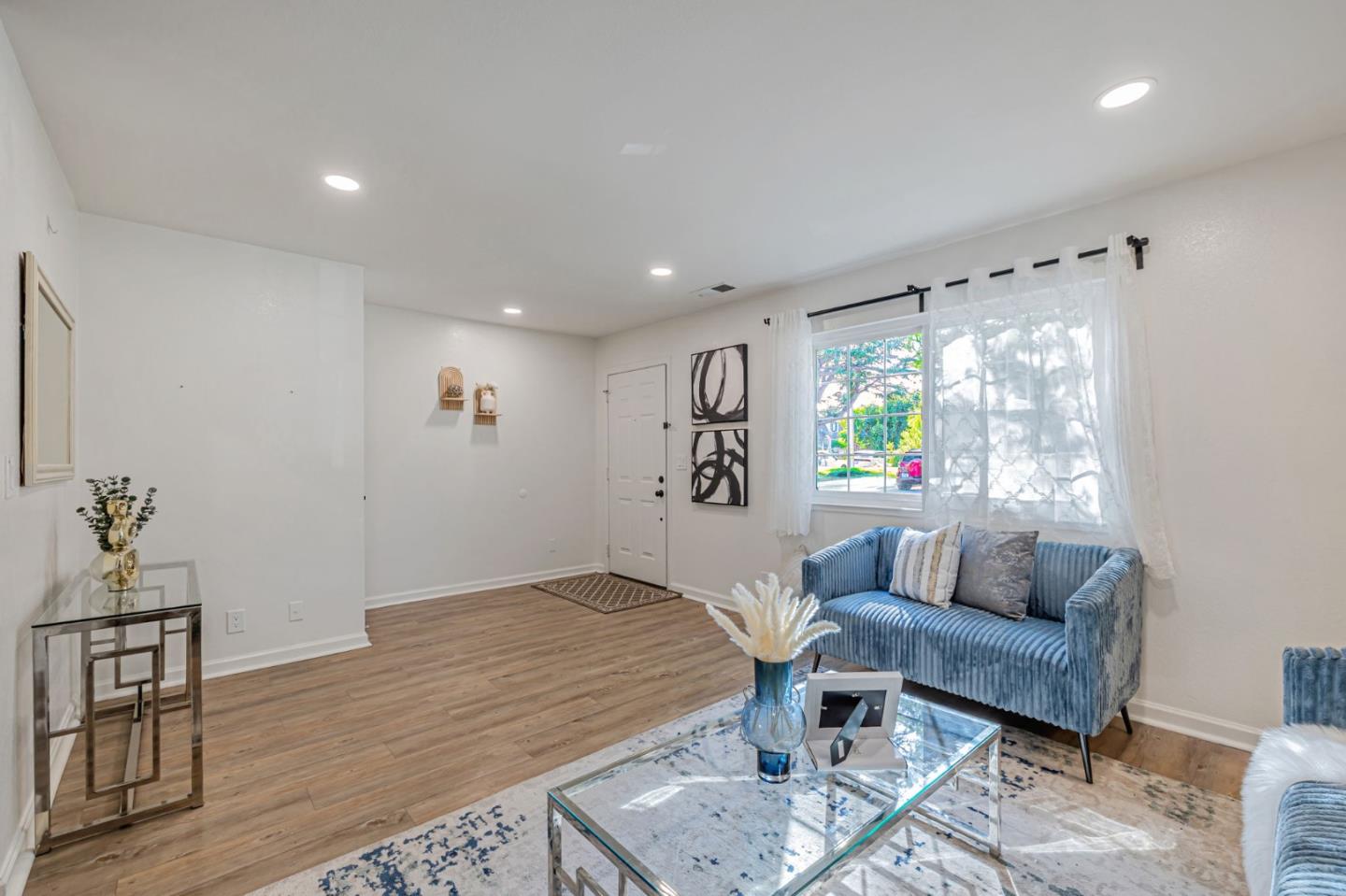 Detail Gallery Image 4 of 36 For 201 Shelley Ave, Campbell,  CA 95008 - 3 Beds | 2/1 Baths