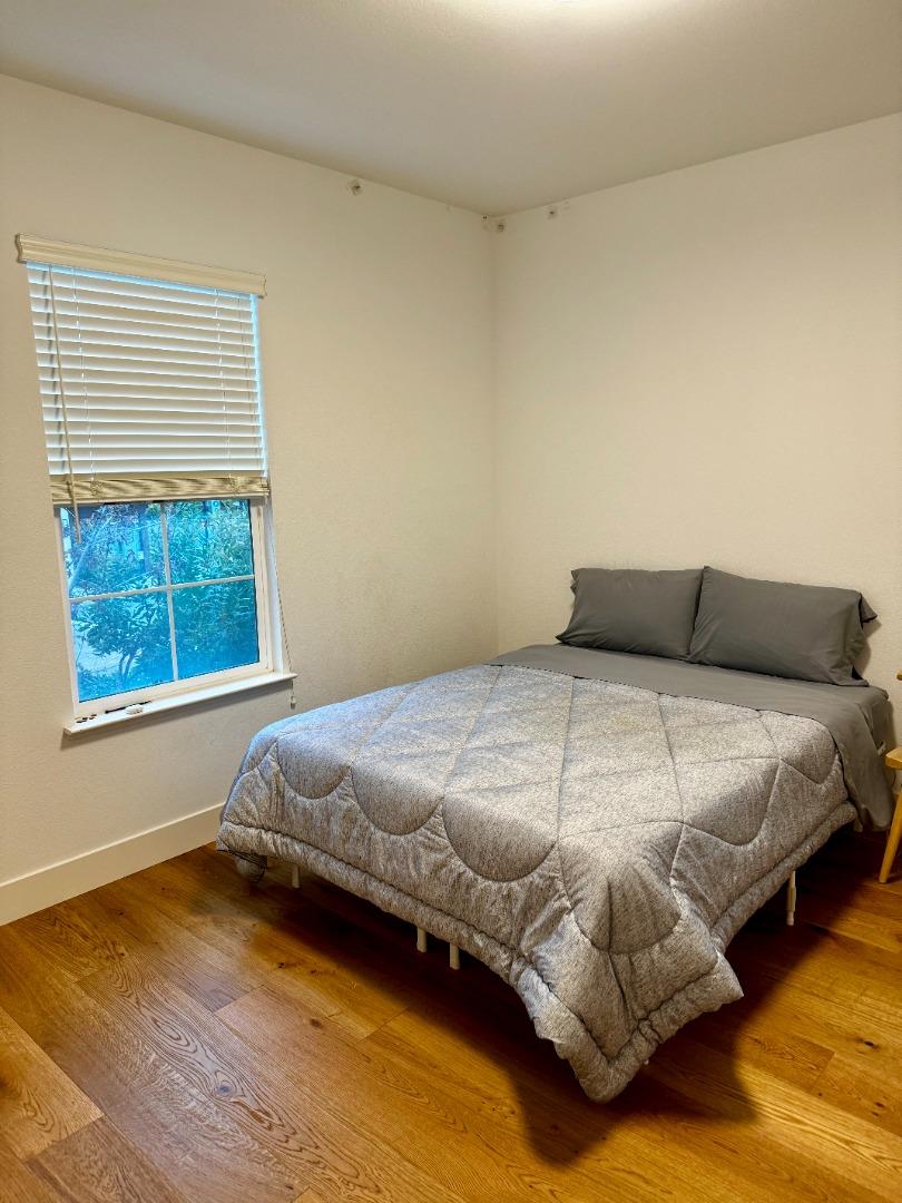 Detail Gallery Image 10 of 15 For 309 Polaris Ter, Sunnyvale,  CA 94086 - 3 Beds | 2/1 Baths