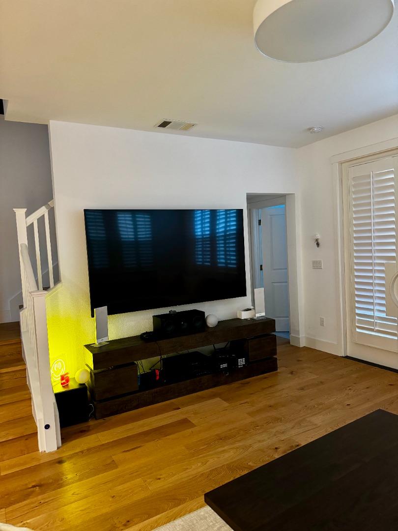 Detail Gallery Image 4 of 15 For 309 Polaris Ter, Sunnyvale,  CA 94086 - 3 Beds | 2/1 Baths