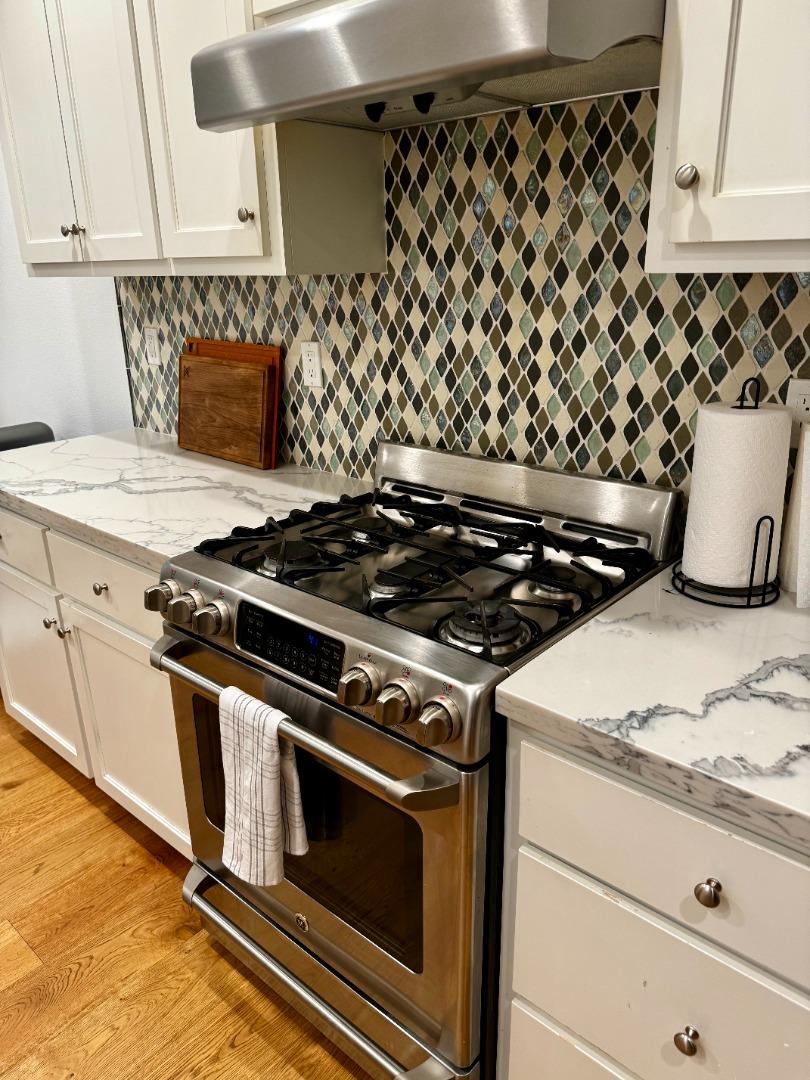 Detail Gallery Image 5 of 15 For 309 Polaris Ter, Sunnyvale,  CA 94086 - 3 Beds | 2/1 Baths