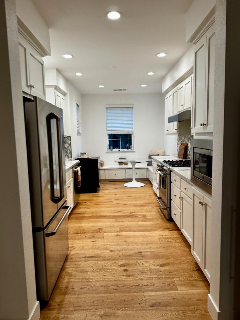 Detail Gallery Image 6 of 15 For 309 Polaris Ter, Sunnyvale,  CA 94086 - 3 Beds | 2/1 Baths