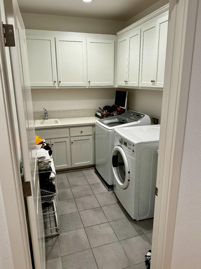 Detail Gallery Image 8 of 15 For 309 Polaris Ter, Sunnyvale,  CA 94086 - 3 Beds | 2/1 Baths