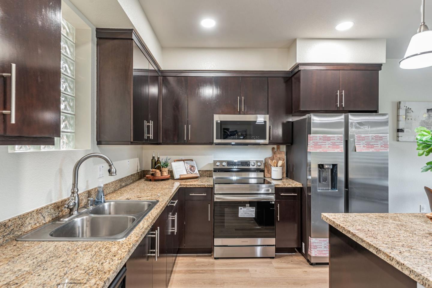 Detail Gallery Image 12 of 30 For 4463 Hyde Cmn #306,  Fremont,  CA 94538 - 2 Beds | 2 Baths