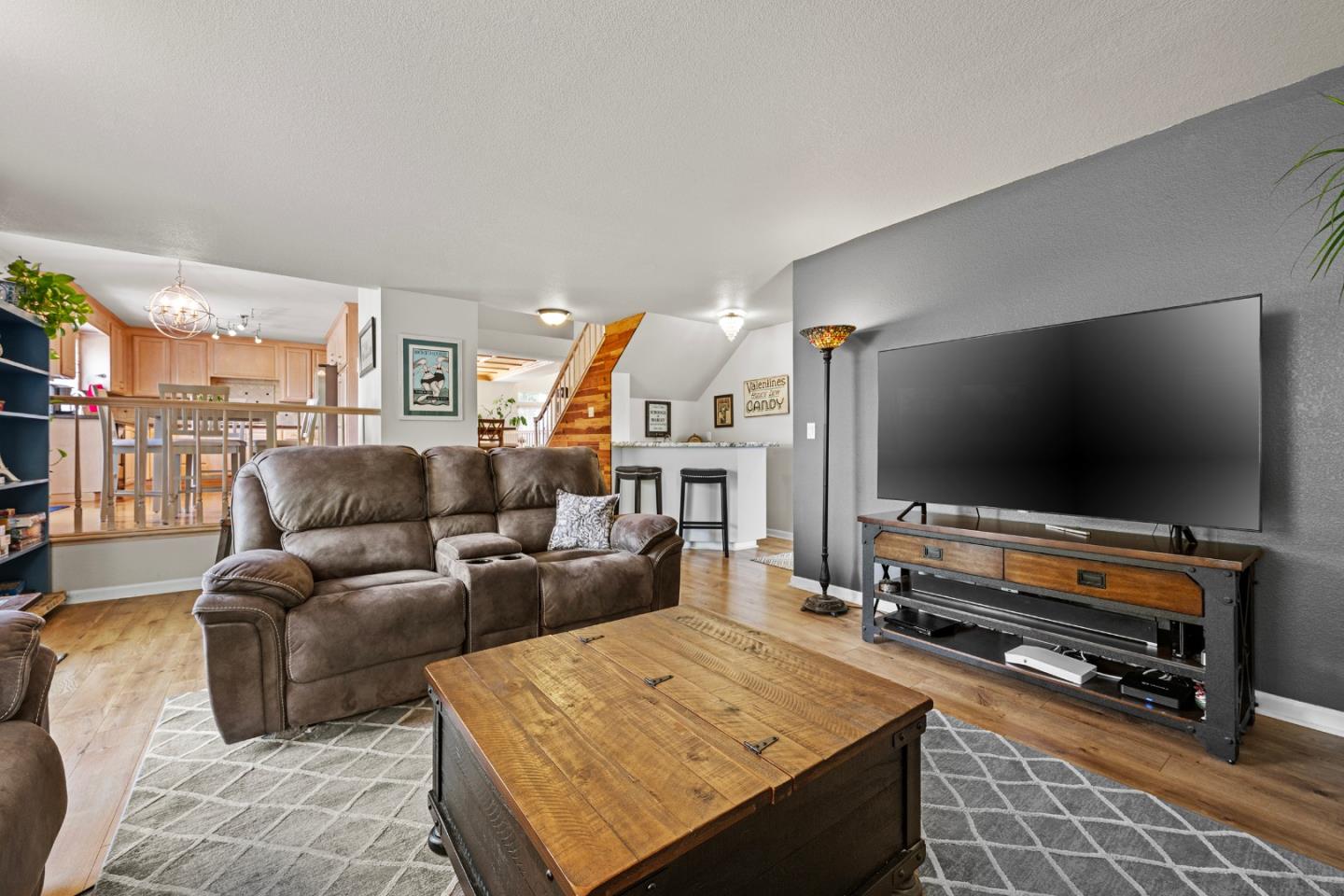 Detail Gallery Image 16 of 31 For 441 Tierra Del Sol, Hollister,  CA 95023 - 4 Beds | 3 Baths