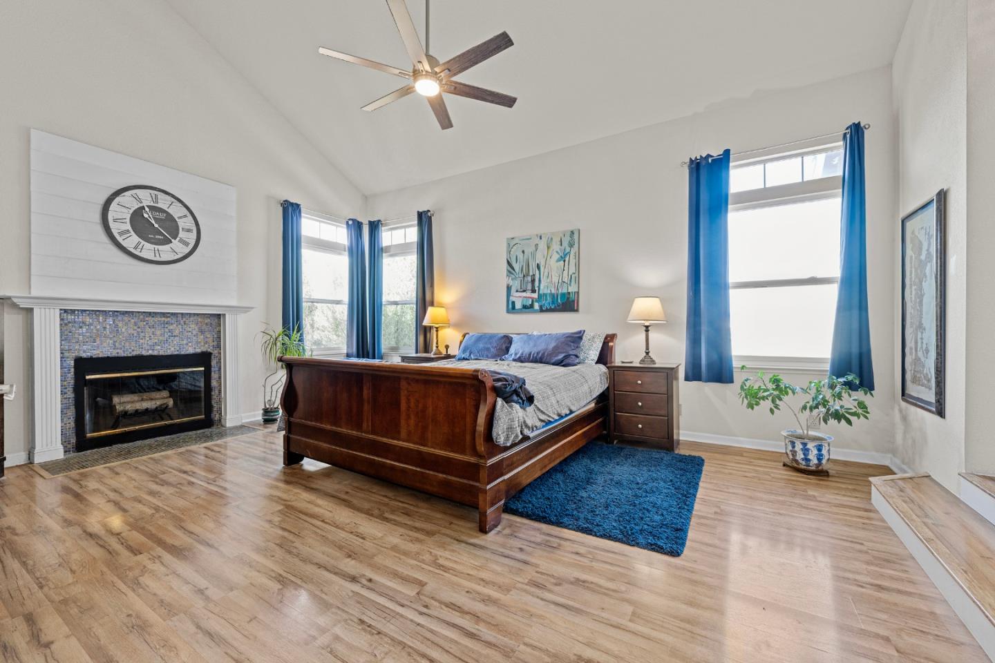 Detail Gallery Image 22 of 31 For 441 Tierra Del Sol, Hollister,  CA 95023 - 4 Beds | 3 Baths