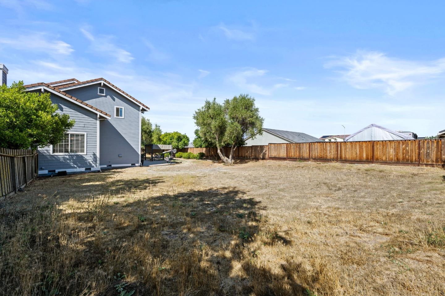 Detail Gallery Image 36 of 43 For 441 Tierra Del Sol, Hollister,  CA 95023 - 4 Beds | 3 Baths