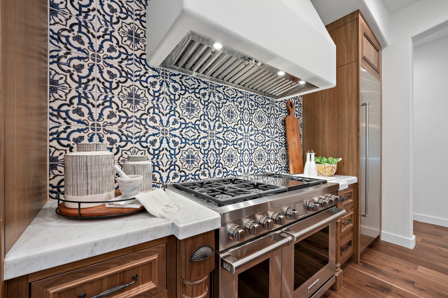 Detail Gallery Image 21 of 69 For 15269 Bohlman Rd, Saratoga,  CA 95070 - 4 Beds | 4/2 Baths