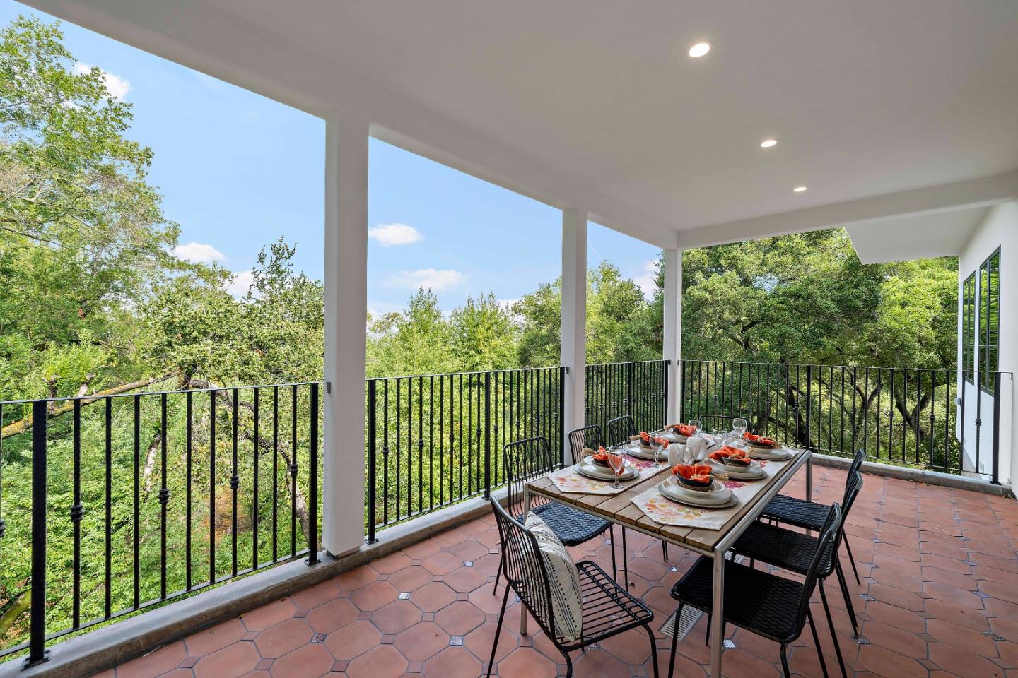 Detail Gallery Image 31 of 69 For 15269 Bohlman Rd, Saratoga,  CA 95070 - 4 Beds | 4/2 Baths