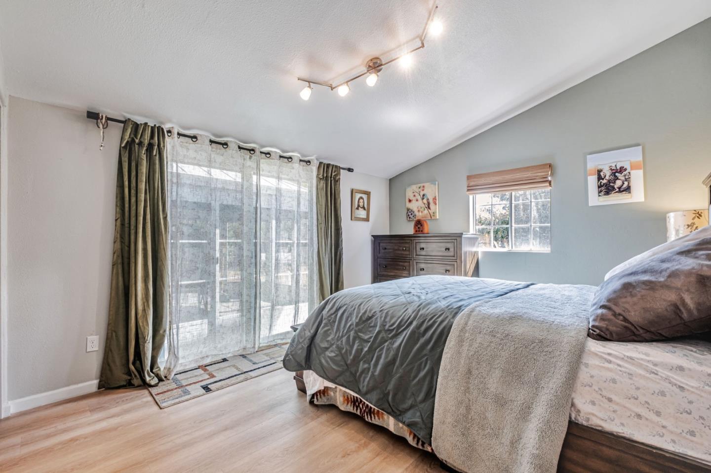 Detail Gallery Image 14 of 34 For 36985 Walnut St, Newark,  CA 94560 - 4 Beds | 3 Baths