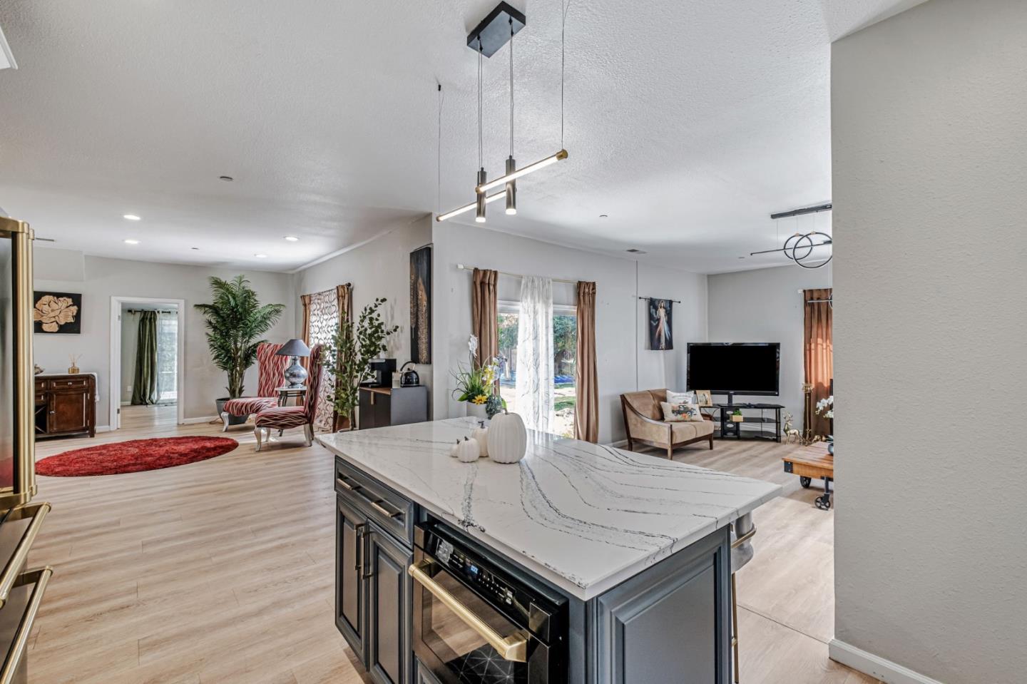 Detail Gallery Image 7 of 34 For 36985 Walnut St, Newark,  CA 94560 - 4 Beds | 3 Baths