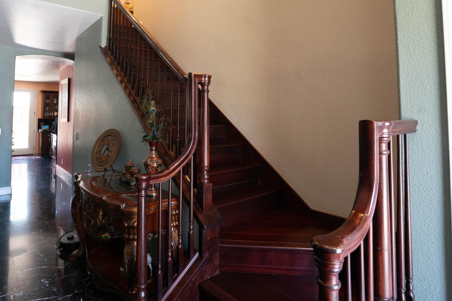 Detail Gallery Image 10 of 29 For 34237 Torrey Pine Ln, Union City,  CA 94587 - 5 Beds | 3 Baths