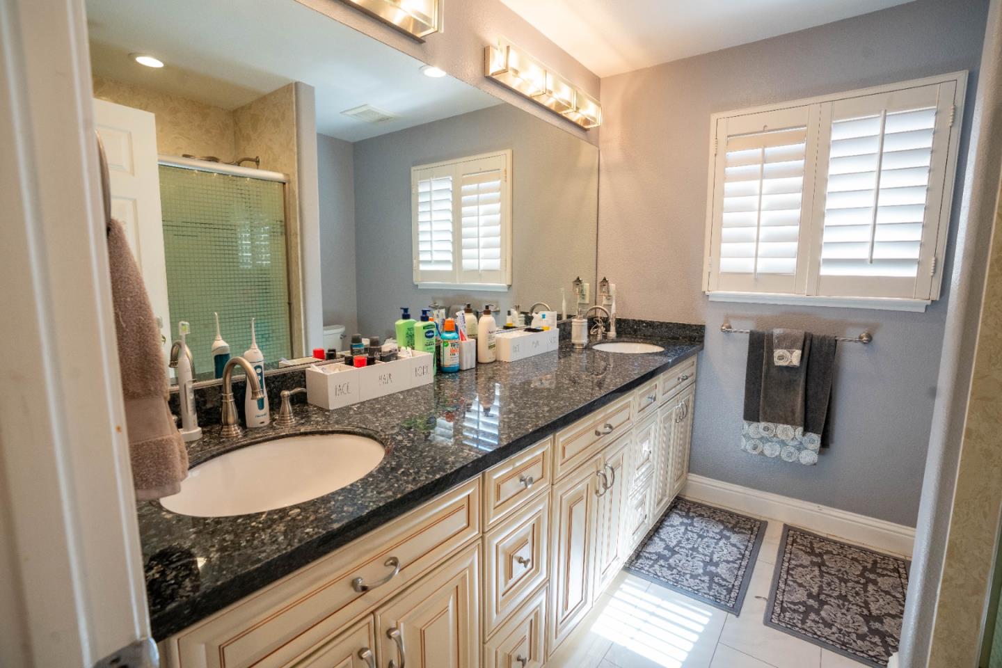 Detail Gallery Image 12 of 29 For 34237 Torrey Pine Ln, Union City,  CA 94587 - 5 Beds | 3 Baths