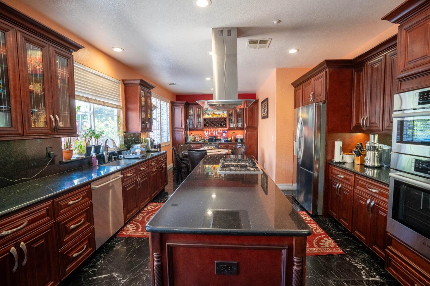 Detail Gallery Image 20 of 29 For 34237 Torrey Pine Ln, Union City,  CA 94587 - 5 Beds | 3 Baths