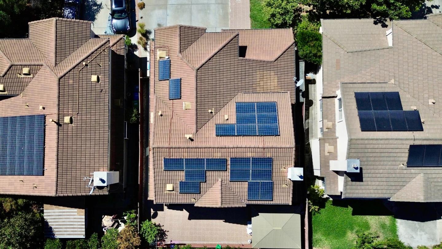 Detail Gallery Image 4 of 29 For 34237 Torrey Pine Ln, Union City,  CA 94587 - 5 Beds | 3 Baths