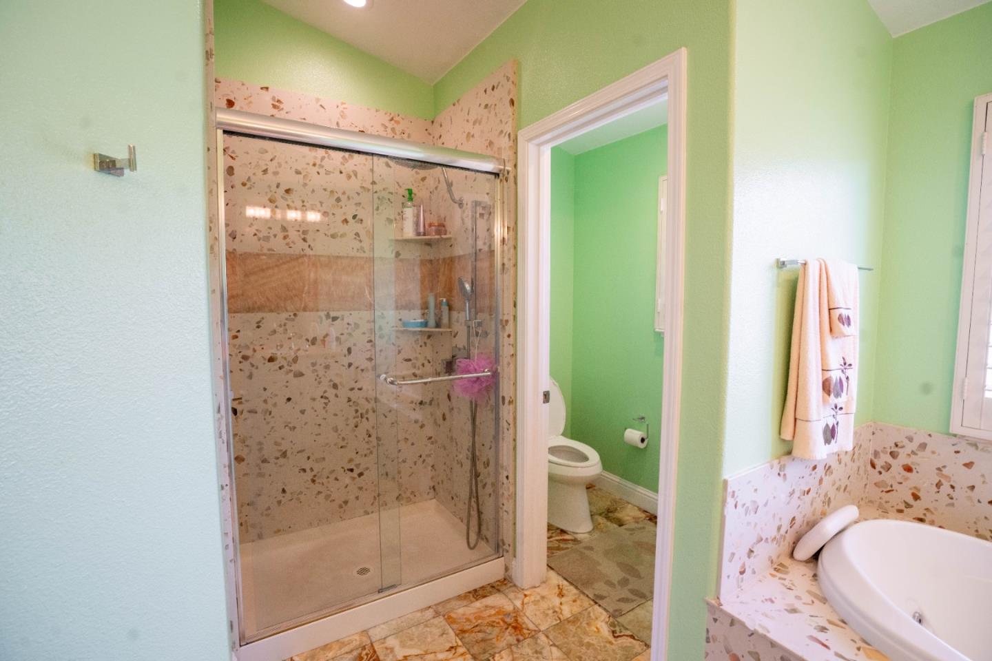 Detail Gallery Image 6 of 29 For 34237 Torrey Pine Ln, Union City,  CA 94587 - 5 Beds | 3 Baths