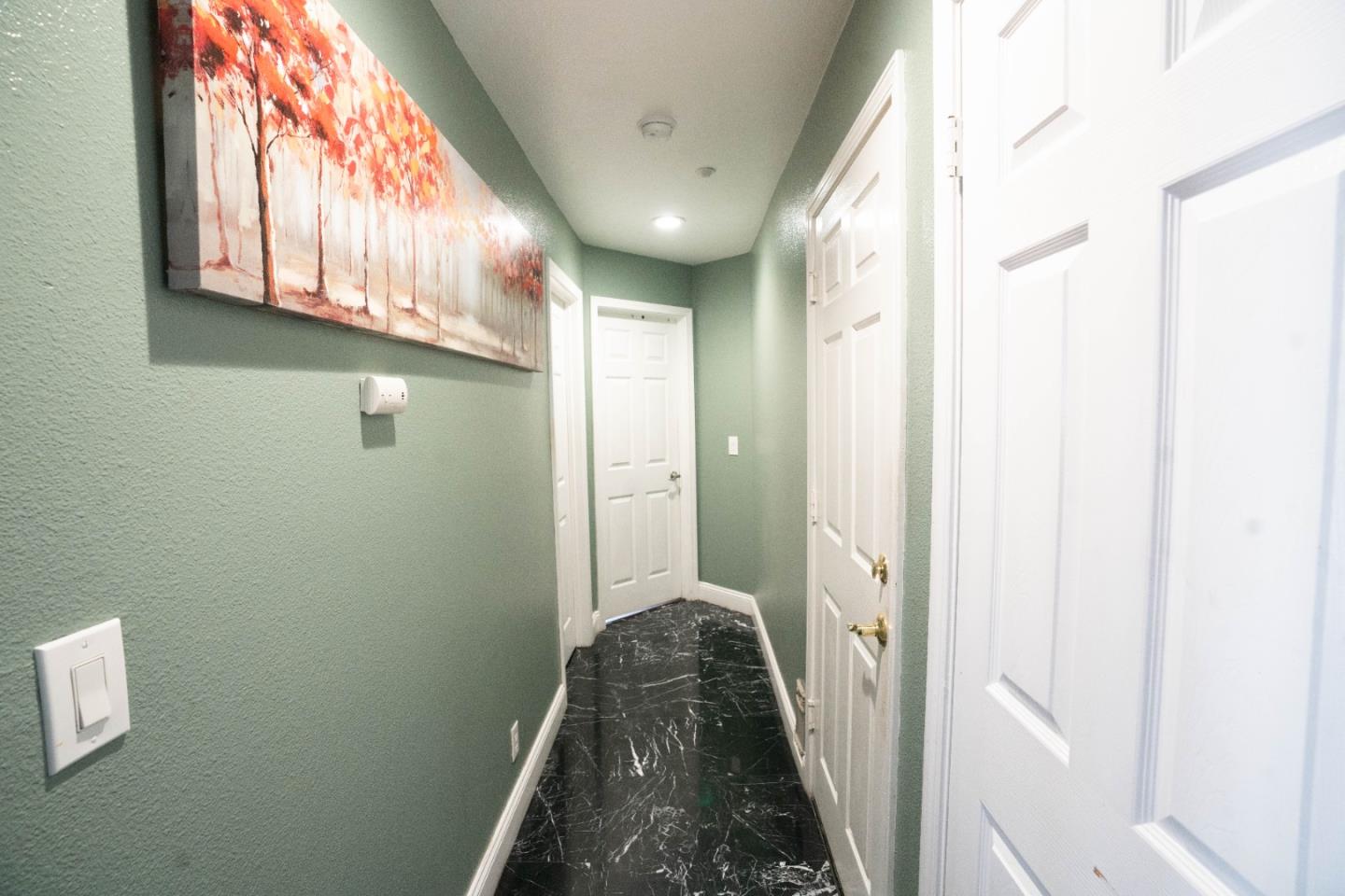 Detail Gallery Image 9 of 29 For 34237 Torrey Pine Ln, Union City,  CA 94587 - 5 Beds | 3 Baths