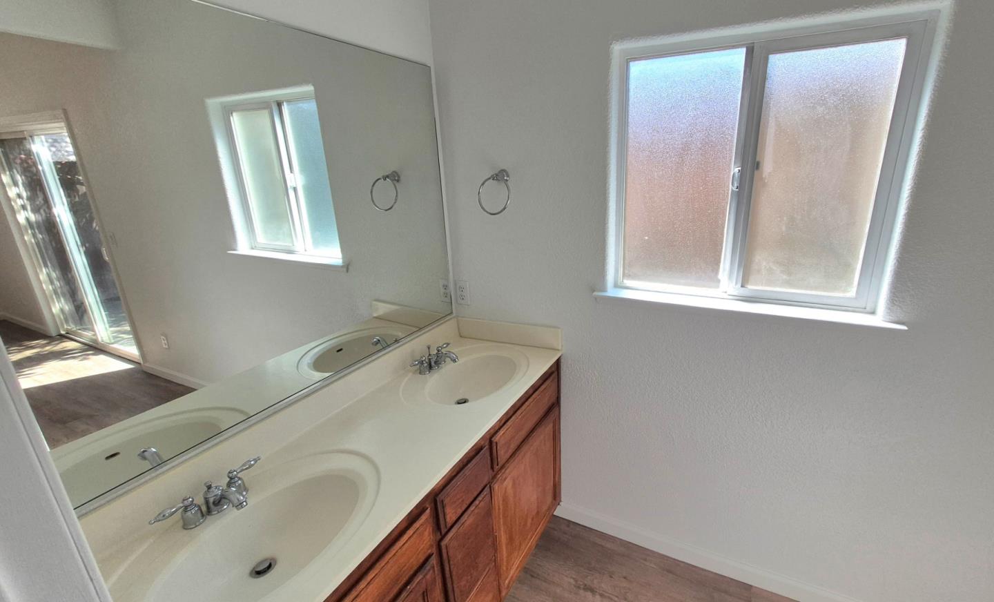 Detail Gallery Image 10 of 10 For 2913 Las Flores Cir, Los Banos,  CA 93635 - 3 Beds | 2 Baths