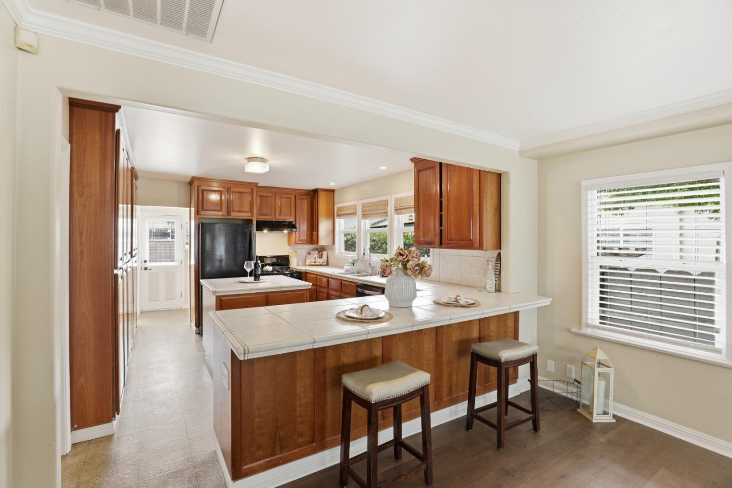 Detail Gallery Image 10 of 44 For 1218 Sally St, Hollister,  CA 95023 - 4 Beds | 2 Baths