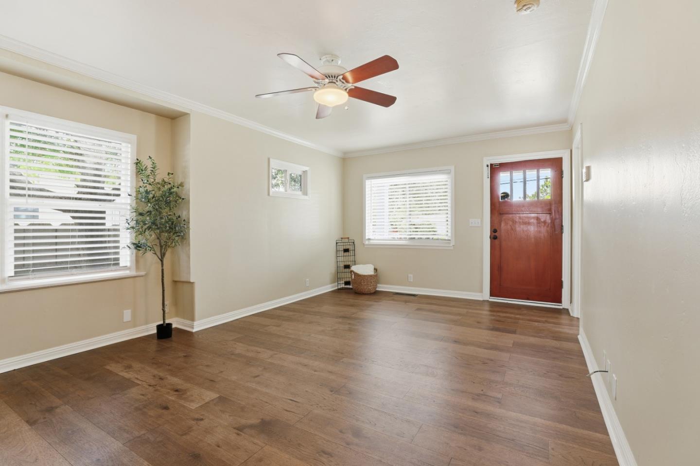 Detail Gallery Image 7 of 44 For 1218 Sally St, Hollister,  CA 95023 - 4 Beds | 2 Baths