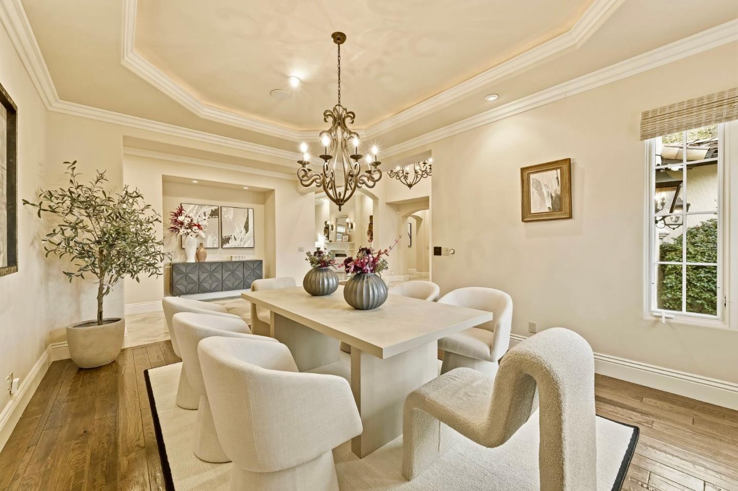 Detail Gallery Image 14 of 82 For 484 Cherry Ave, Los Altos,  CA 94022 - 4 Beds | 3/1 Baths