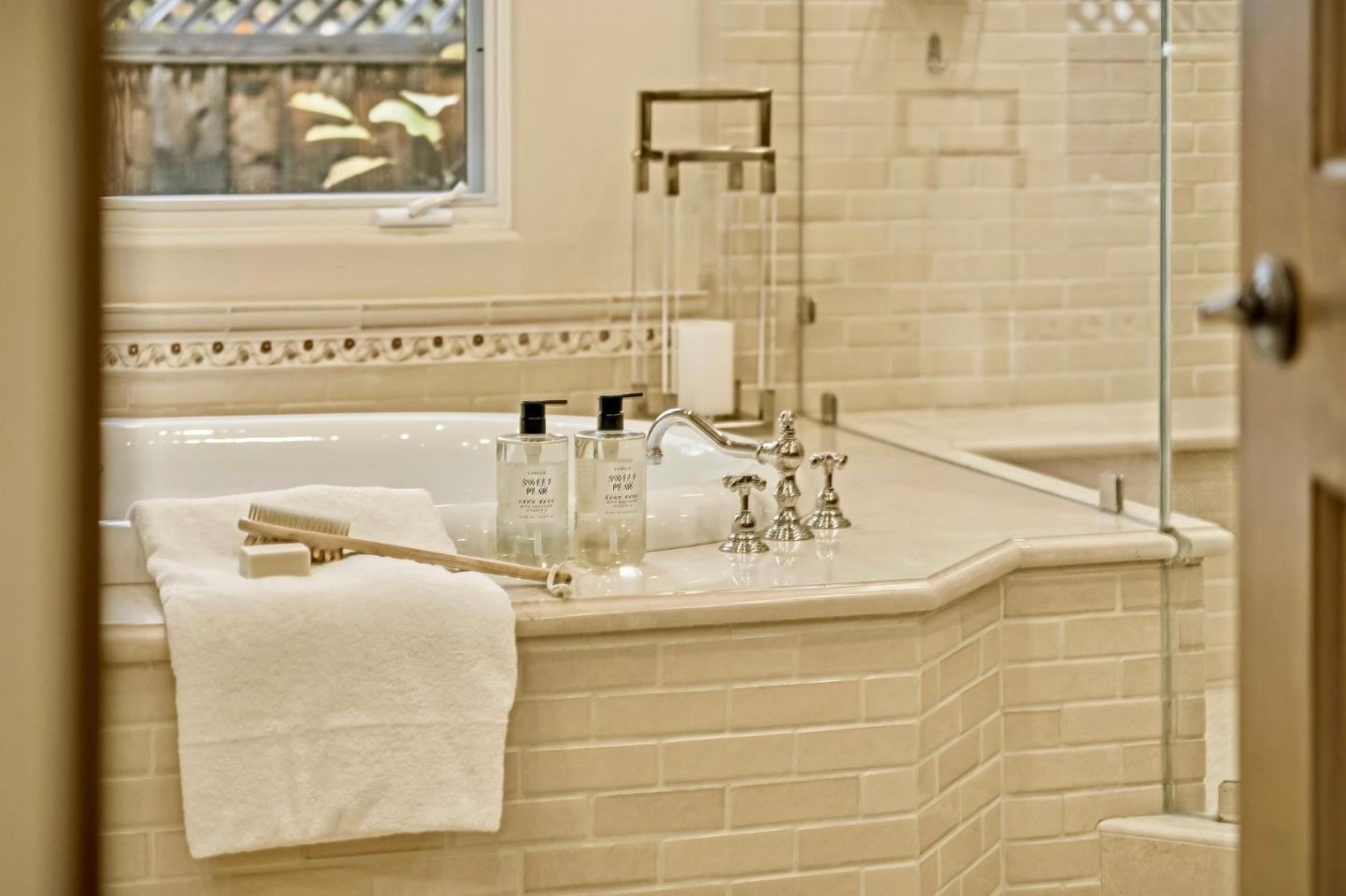 Detail Gallery Image 44 of 82 For 484 Cherry Ave, Los Altos,  CA 94022 - 4 Beds | 3/1 Baths