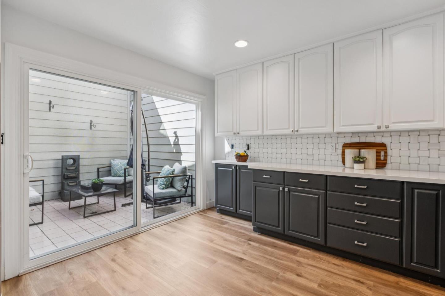 Detail Gallery Image 15 of 30 For 803 Peary Ln, Foster City,  CA 94404 - 3 Beds | 2/1 Baths