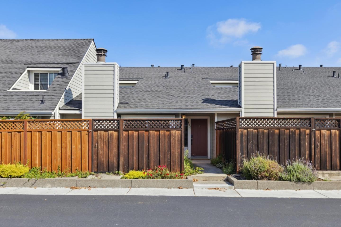 Detail Gallery Image 2 of 30 For 803 Peary Ln, Foster City,  CA 94404 - 3 Beds | 2/1 Baths