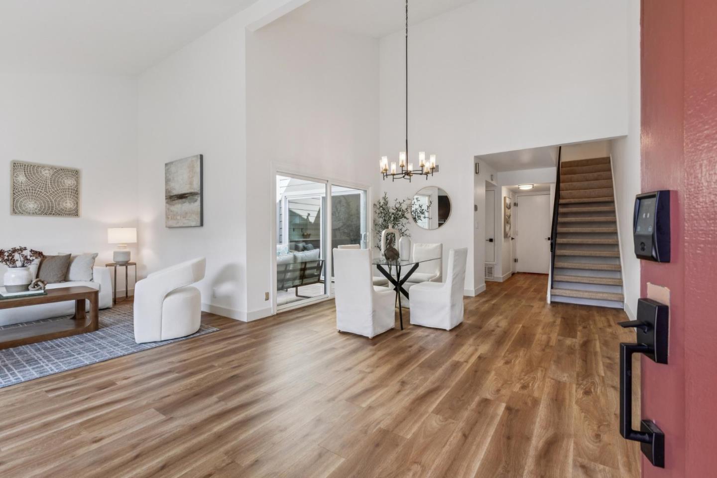 Detail Gallery Image 4 of 30 For 803 Peary Ln, Foster City,  CA 94404 - 3 Beds | 2/1 Baths