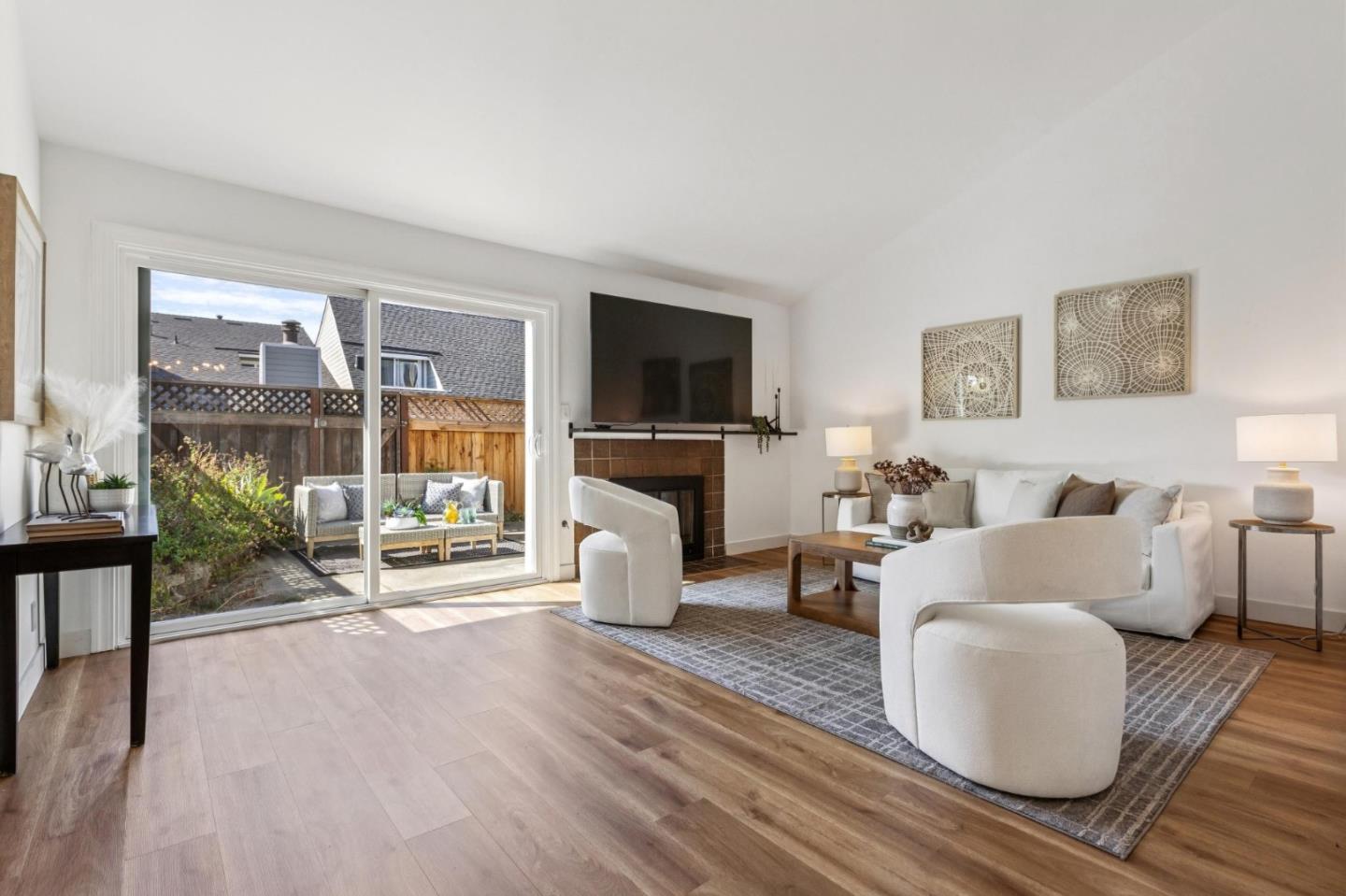 Detail Gallery Image 7 of 30 For 803 Peary Ln, Foster City,  CA 94404 - 3 Beds | 2/1 Baths