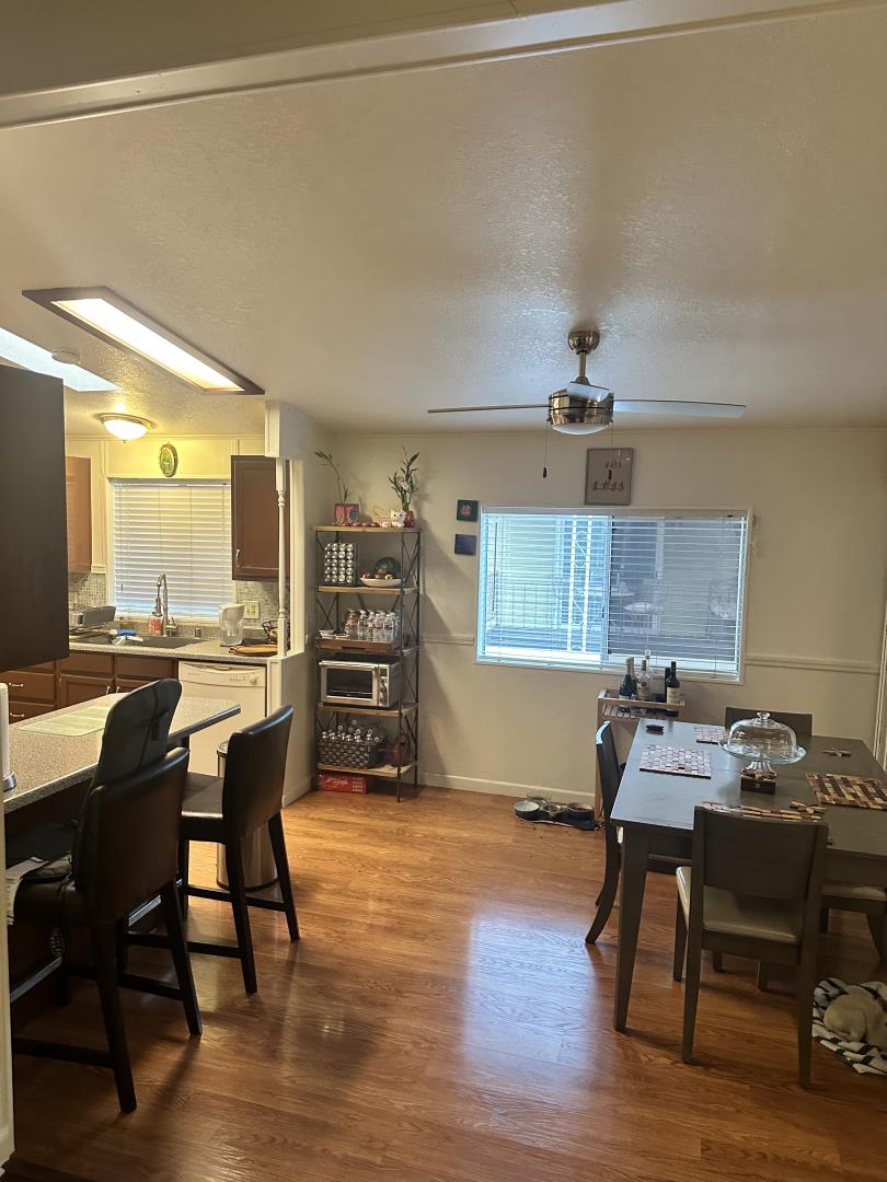 Detail Gallery Image 12 of 27 For 6130 Monterey Rd #9,  San Jose,  CA 95138 - 3 Beds | 2 Baths