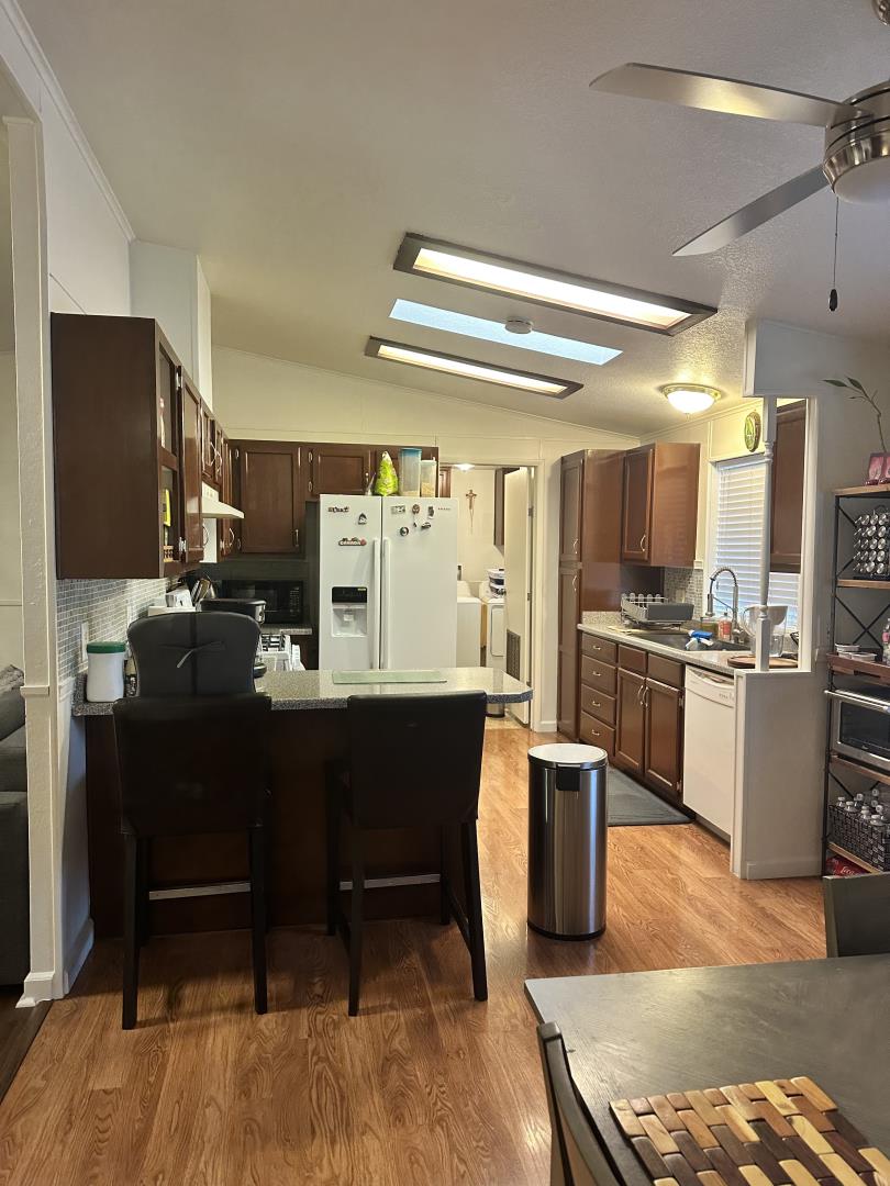 Detail Gallery Image 14 of 27 For 6130 Monterey Rd #9,  San Jose,  CA 95138 - 3 Beds | 2 Baths