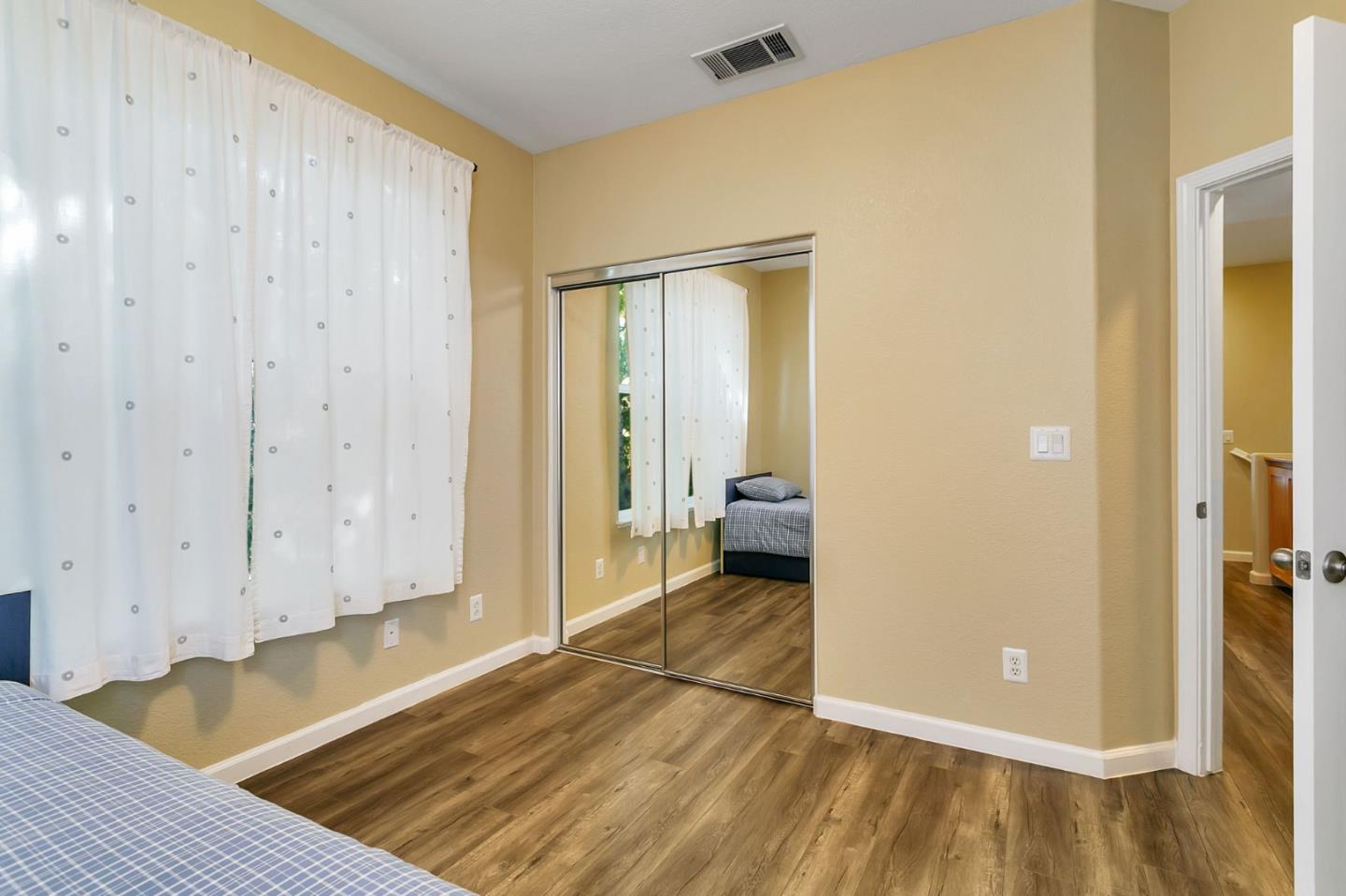 Detail Gallery Image 16 of 21 For 869 Georgetown Pl, San Jose,  CA 95126 - 3 Beds | 2/1 Baths