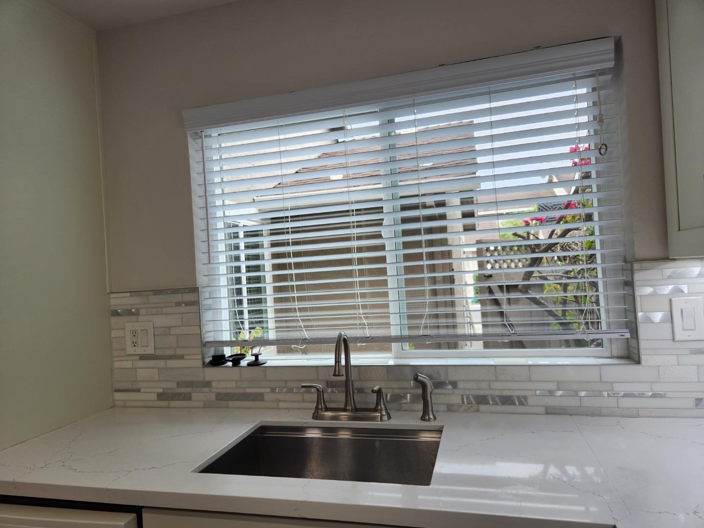 Detail Gallery Image 10 of 33 For 1116 Lord Nelson Ln, Foster City,  CA 94404 - 3 Beds | 2/1 Baths