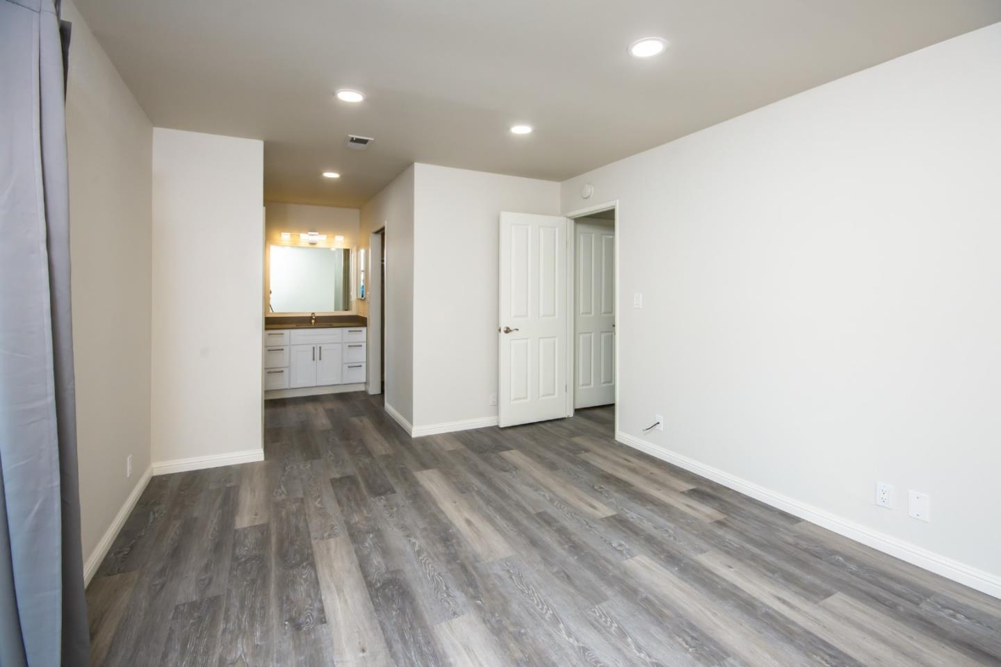 Detail Gallery Image 14 of 33 For 1116 Lord Nelson Ln, Foster City,  CA 94404 - 3 Beds | 2/1 Baths