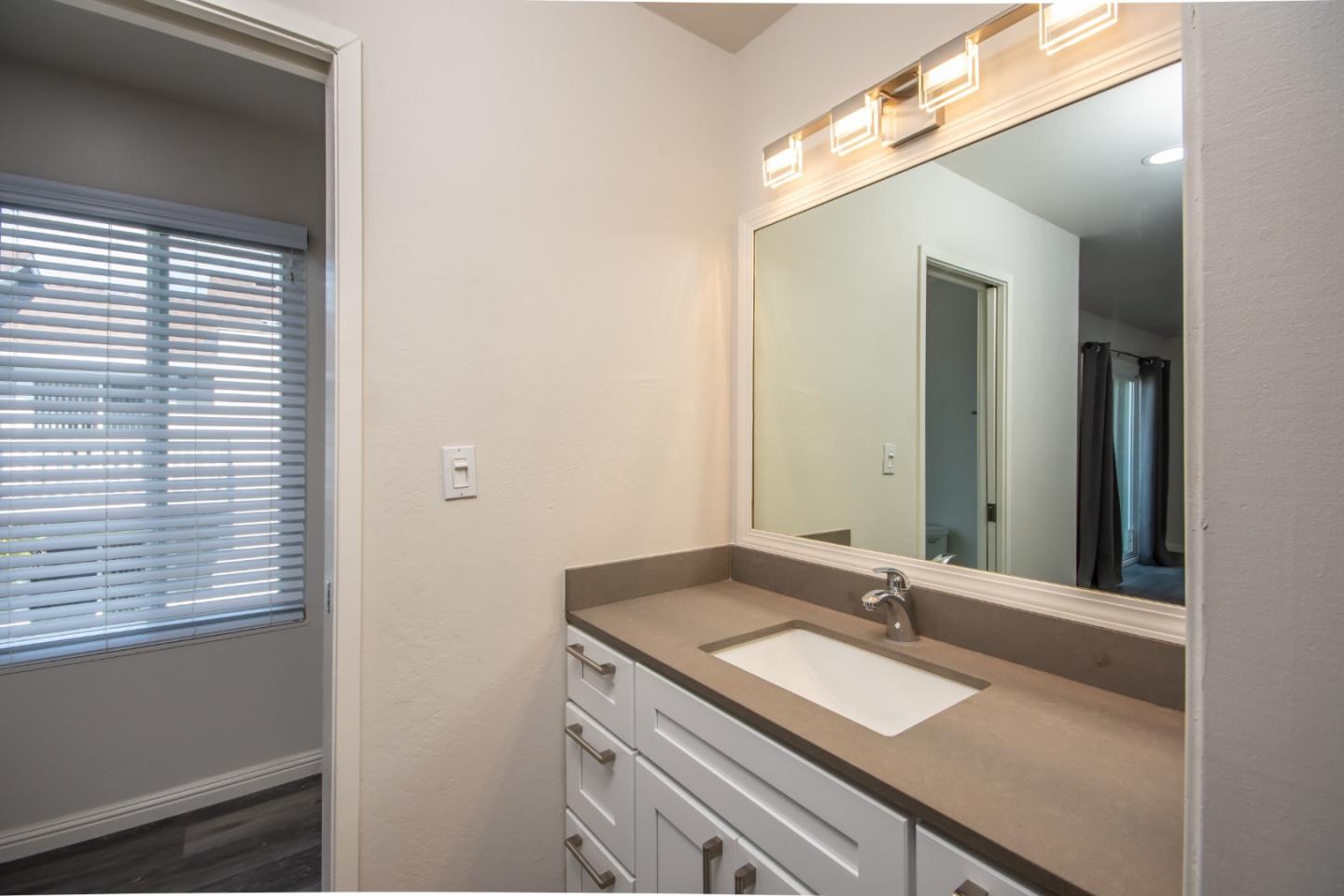 Detail Gallery Image 16 of 33 For 1116 Lord Nelson Ln, Foster City,  CA 94404 - 3 Beds | 2/1 Baths