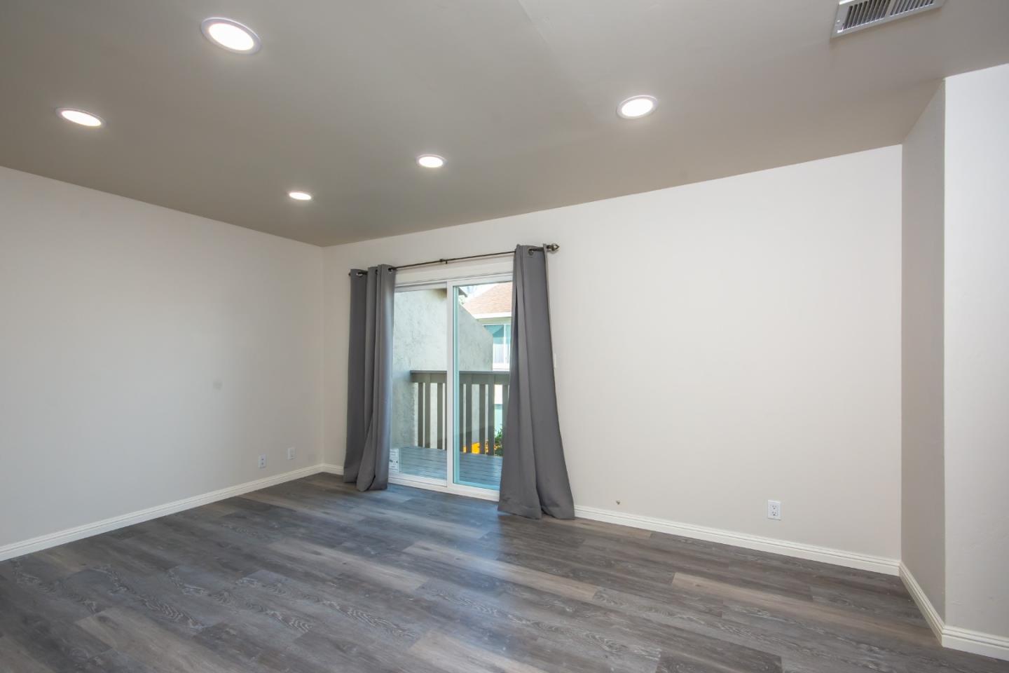 Detail Gallery Image 17 of 33 For 1116 Lord Nelson Ln, Foster City,  CA 94404 - 3 Beds | 2/1 Baths