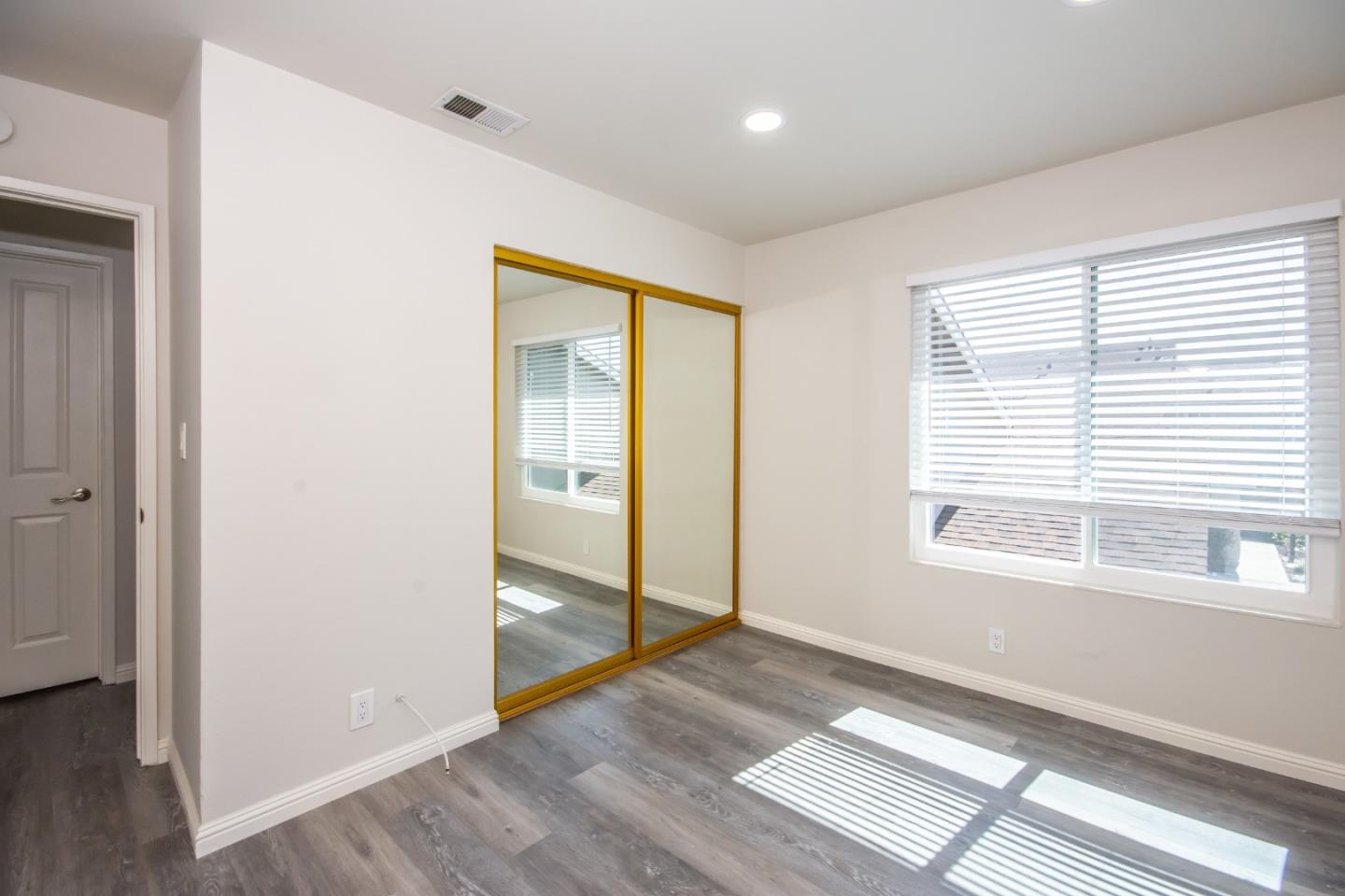 Detail Gallery Image 19 of 33 For 1116 Lord Nelson Ln, Foster City,  CA 94404 - 3 Beds | 2/1 Baths