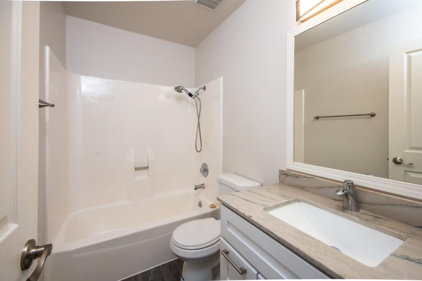 Detail Gallery Image 20 of 33 For 1116 Lord Nelson Ln, Foster City,  CA 94404 - 3 Beds | 2/1 Baths