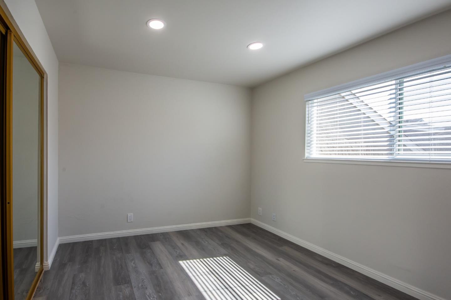 Detail Gallery Image 21 of 33 For 1116 Lord Nelson Ln, Foster City,  CA 94404 - 3 Beds | 2/1 Baths