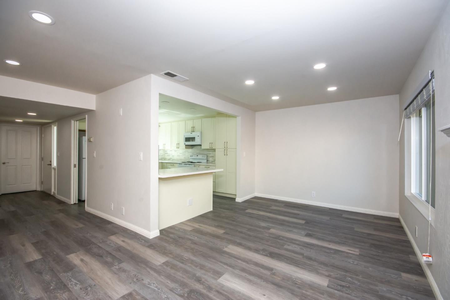 Detail Gallery Image 7 of 33 For 1116 Lord Nelson Ln, Foster City,  CA 94404 - 3 Beds | 2/1 Baths