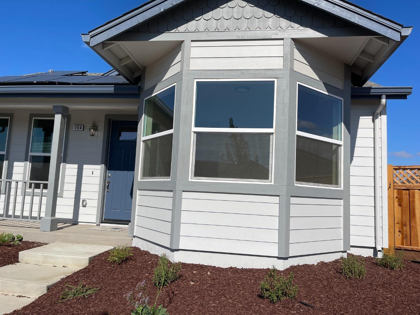 Detail Gallery Image 10 of 13 For 754 Livingston Ave, King City,  CA 93930 - 4 Beds | 2 Baths