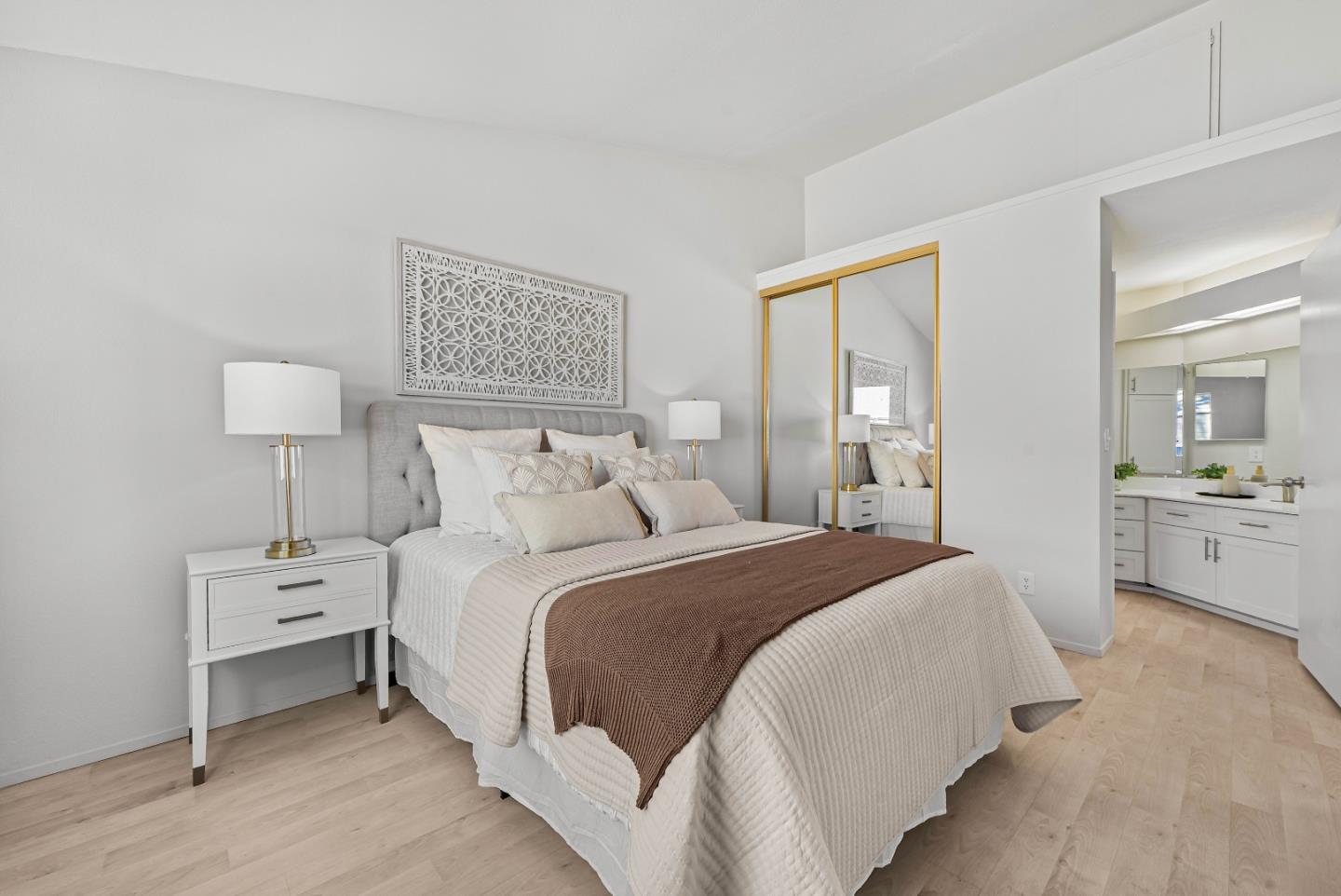 Detail Gallery Image 12 of 33 For 1578 Thorncrest Dr, San Jose,  CA 95131 - 2 Beds | 2 Baths