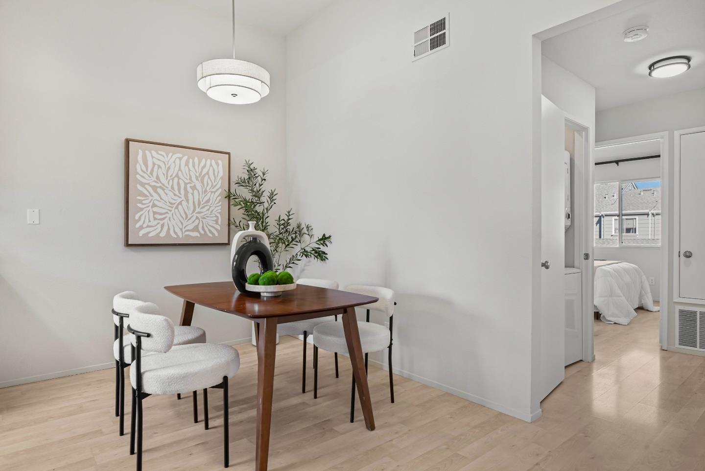 Detail Gallery Image 19 of 33 For 1578 Thorncrest Dr, San Jose,  CA 95131 - 2 Beds | 2 Baths