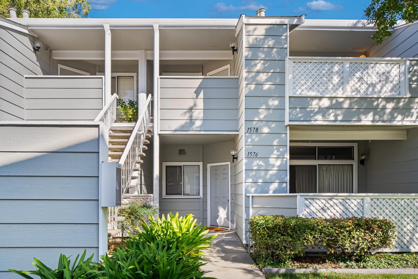 Detail Gallery Image 3 of 33 For 1578 Thorncrest Dr, San Jose,  CA 95131 - 2 Beds | 2 Baths